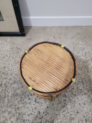 Porte plante en rotin vintage