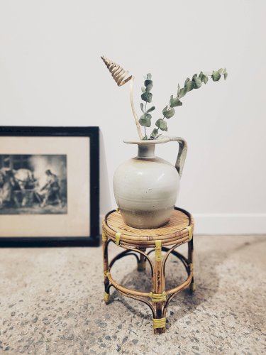 Porte plante en rotin vintage