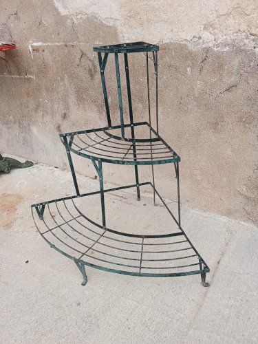 Porte-plantes d'angle en métal