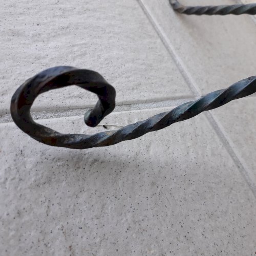 Porte-plantes en fer forgé