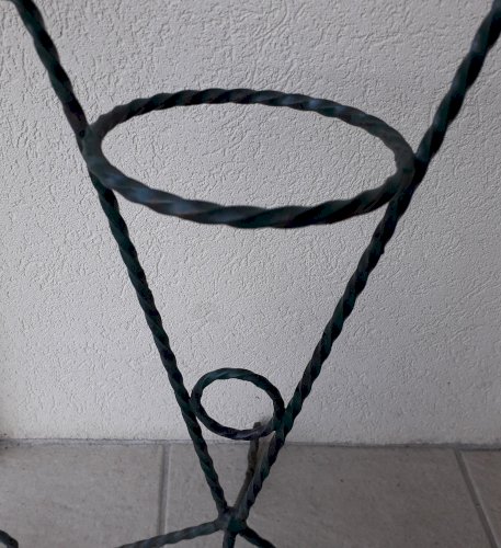 Porte-plantes en fer forgé