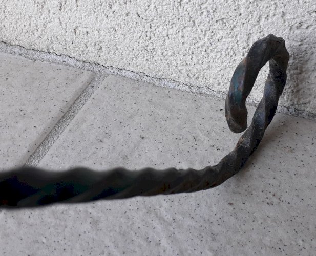 Porte-plantes en fer forgé