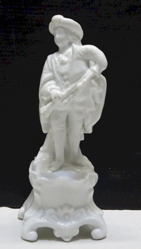 -PORTE PLUME PORCELAINE BLANCHE XIXe joueur de CORNEMUSE VITRINE déco BUREAU   D