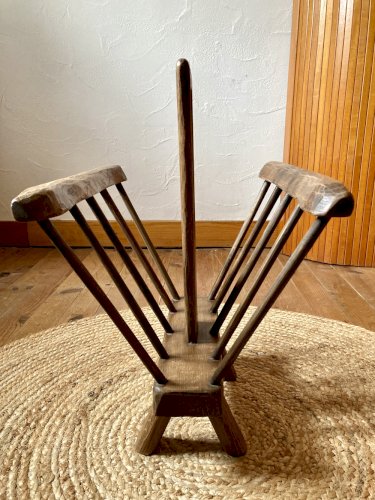 Porte-revue brutaliste dans le goût de Jean Touret, années 1950