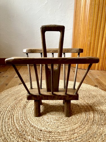 Porte-revue brutaliste dans le goût de Jean Touret, années 1950