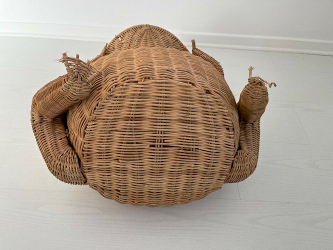 PORTE REVUE  GRENOUILLE  EN ROTIN, OSIER DESIGN OLIVIER CAJAN 1975 VINTAGE