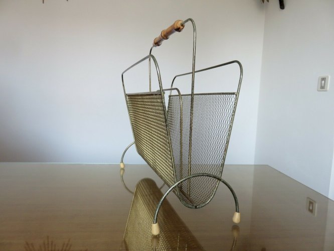 PORTE REVUES EN METAL DEPLOYE DORE ET POIGNEE EN BAMBOU ANNEES 50 60 VINTAGE