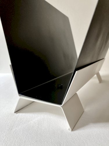 Porte-revues en métal noir et blanc crème, années 1950