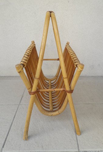 Porte-revues en rotin