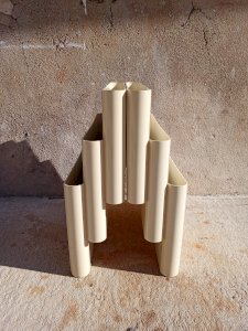 Porte-revues vintage Éditeur Kartell. Designer Giotto Stoppino