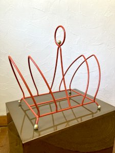 Porte-revues vintage en métal orange, années 1970
