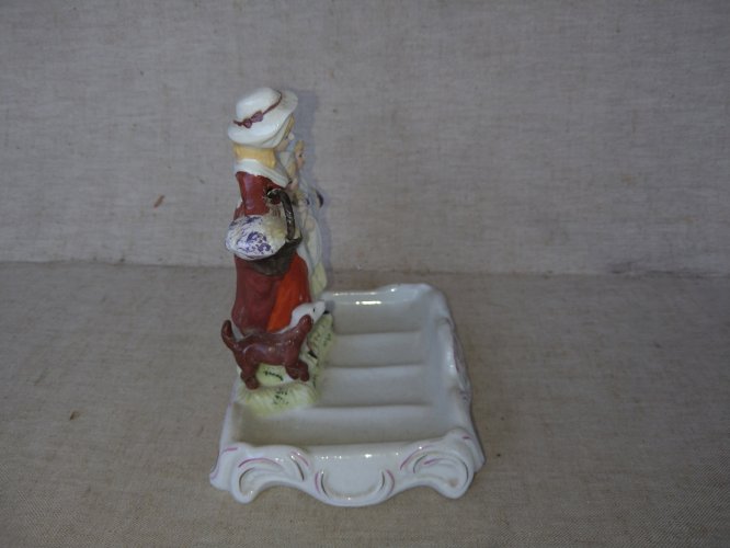 porte savon ancien en porcelaine publicitaire parfum Yardley English Lavender