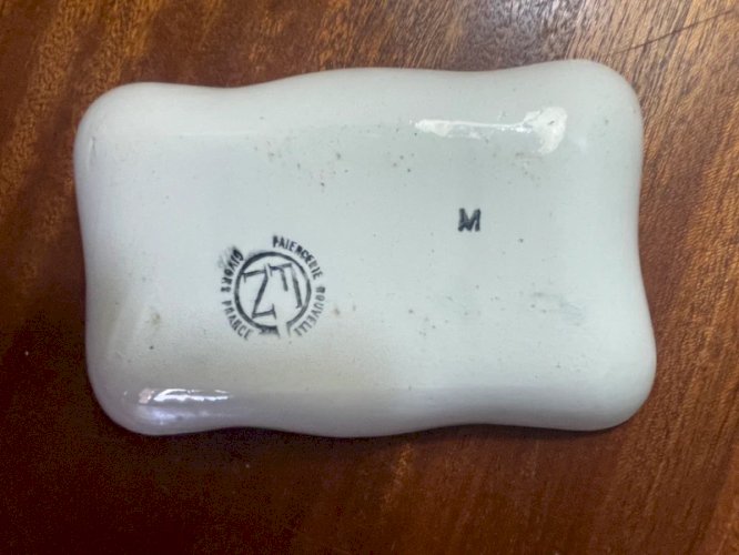 Porte savon ancien Givors France