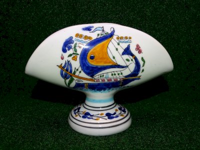 HANDMADE CERAMIC TABLE TOWEL HOLDER PAINTED IN GREECE Boat Decor D