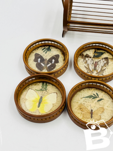 Porte sous verres vintage en bois avec 6 dessous papillons