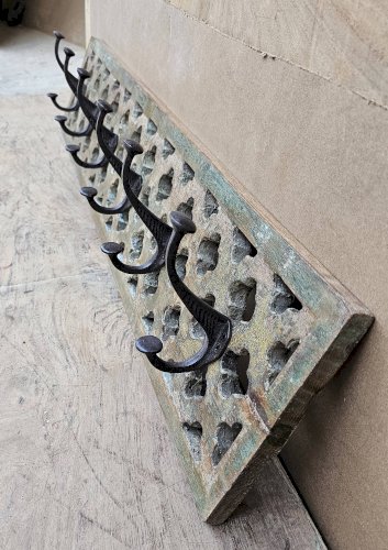 Portemanteau en teck avec 6 double patères en fonte
