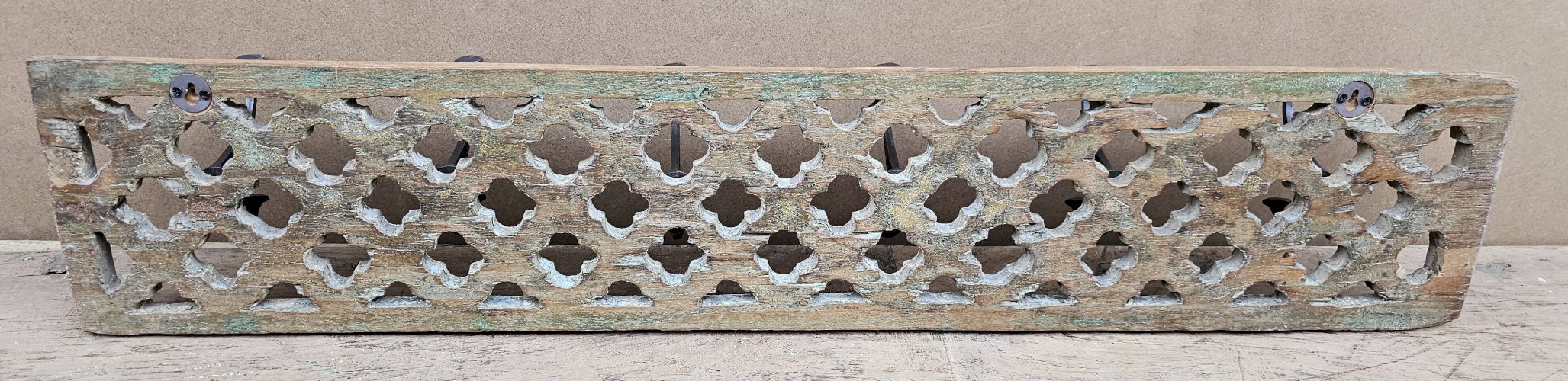 Portemanteau en teck avec 6 double patères en fonte