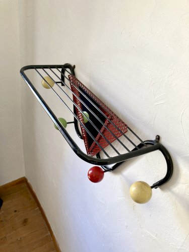 Portemanteau mural, années 1950, attribué à Mathieu Matégot