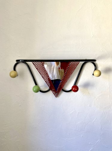 Portemanteau mural, années 1950, attribué à Mathieu Matégot