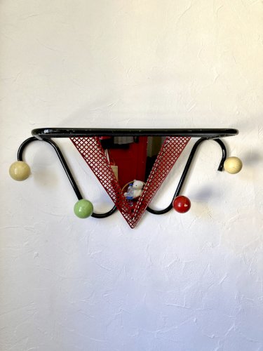 Portemanteau mural, années 1950, attribué à Mathieu Matégot