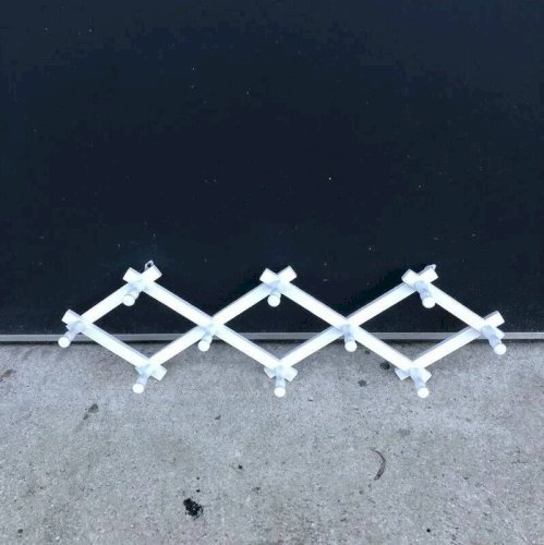 Portemanteau mural extensible