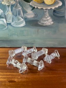 Portes couteaux ancien en verre moulé