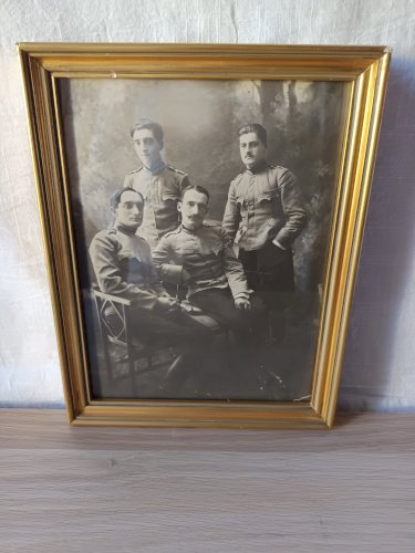 Portrait de quatre officiers / sous-officiers français (c. 1900-1914) Sous Cadre.