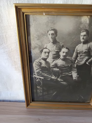 Portrait de quatre officiers / sous-officiers français (c. 1900-1914) Sous Cadre.