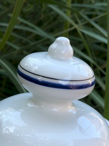 Pot à confiture vintage en porcelaine d Auteuil modèle