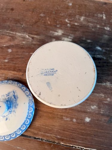 Pot à couvercle en terre fer Longchamp modèle Marine