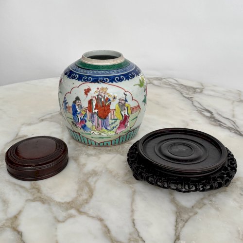 Pot à gingembre Chine XIXe sur un support en bois de fer M4052
