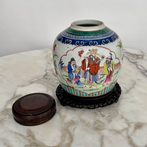 Pot à gingembre Chine XIXe sur un support en bois de fer M4052