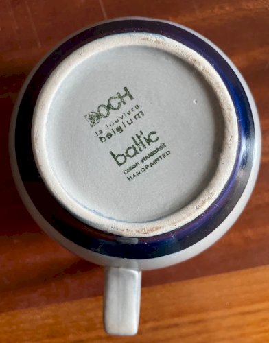 Pot à lait Boch La Louvière