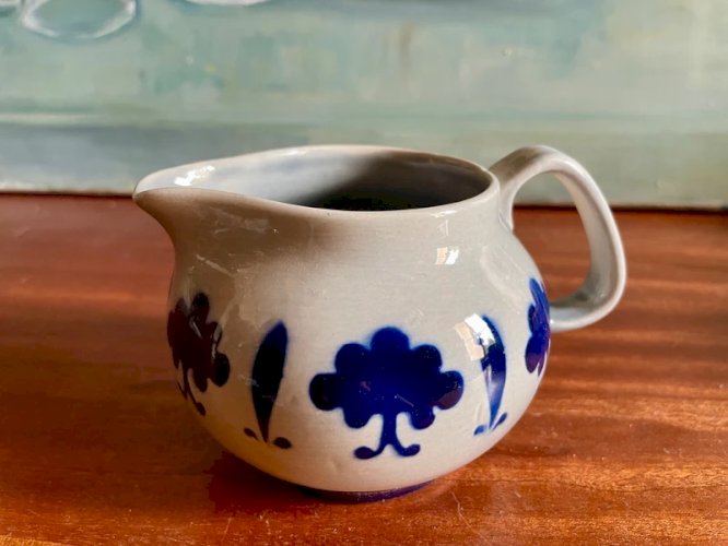Pot à lait Boch La Louvière