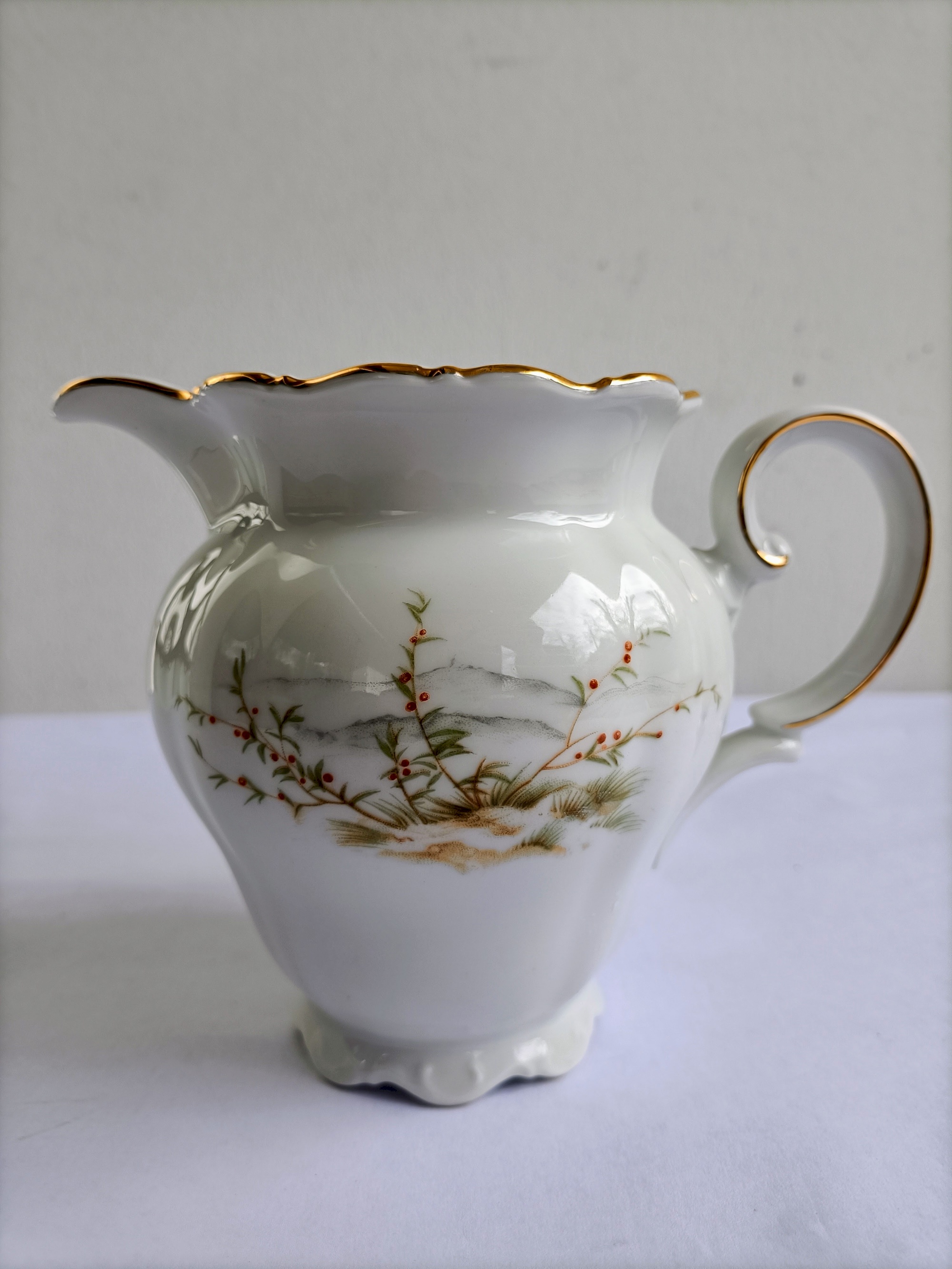 POT A LAIT / Cremier En Porcelaine EUR 16,00 - FR