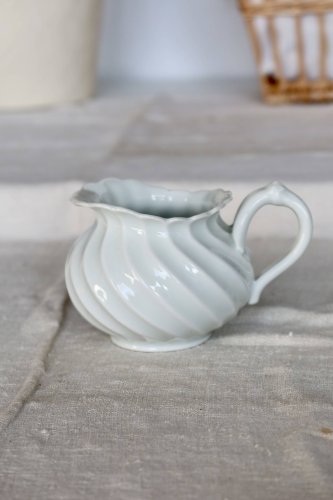 Pot à lait / crémier vintage porcelaine blanche torsadée Limoges Haviland