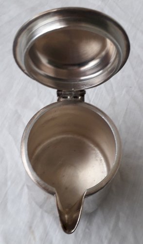 Pot à lait en métal argenté Nakazato