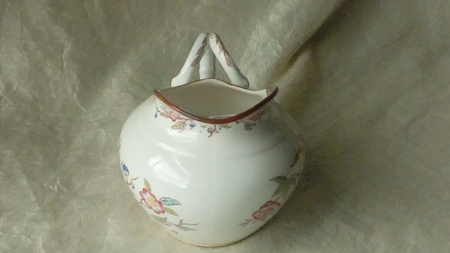 POT A LAIT EN PORCELAINE SARREGUEMINES DECOR MINTON N° 217*