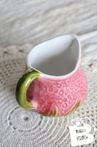 Pot à lait vintage en barbotine faïence italienne