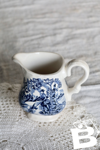 Pot à lait vintage en porcelaine anglaise The Hunter by Myott