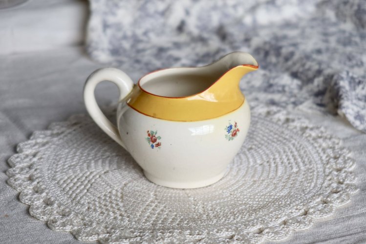 Pot à lait vintage porcelaine Sarreguemines – Motif fleuri