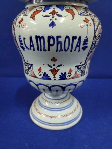 POT A PHARMACIE CAMPHORA N° 17