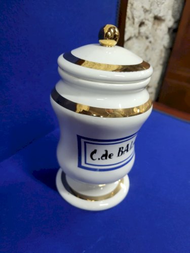 POT A PHARMACIE C.DE BALAUSTRE GIEN N° 24