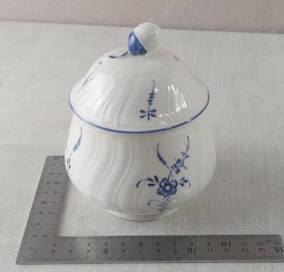 Sugar bowl, Old Luxembourg decoration, ceramic by Villeroy & Boch.