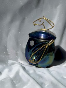 Pot à tabac porte-pipe vintage DENICOTEA France – Céramique d’Art irisée bleu – Années 1960/70 – Décor cheval