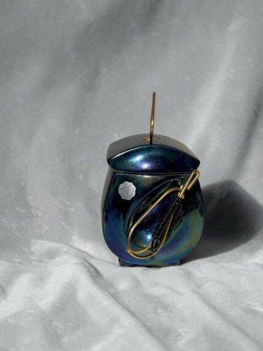 Pot à tabac porte-pipe vintage DENICOTEA France – Céramique d’Art irisée bleu – Années 1960/70 – Décor cheval
