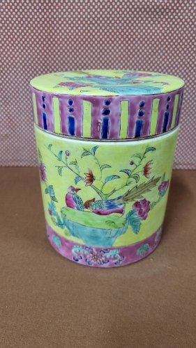 POT A THE EN FAÏENCE ASIATIQUE A DECOR D'OISEAUX SIGNE