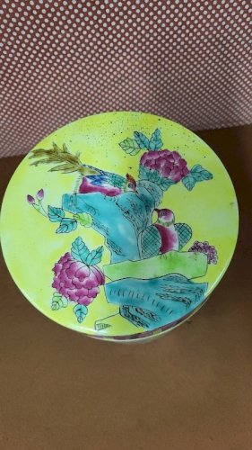 POT A THE EN FAÏENCE ASIATIQUE A DECOR D'OISEAUX SIGNE