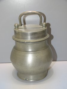 -POT BOUILLON ETAIN XIX TRANSPORT de LA SOUPE aux CHAMPS COLLECTION déco   D