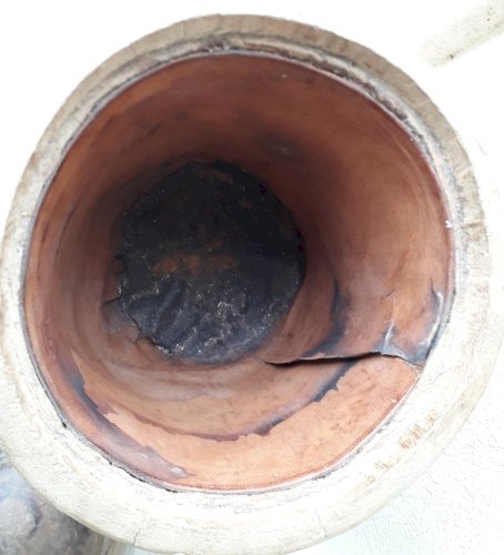 Pot couvert en bois sculpté africain